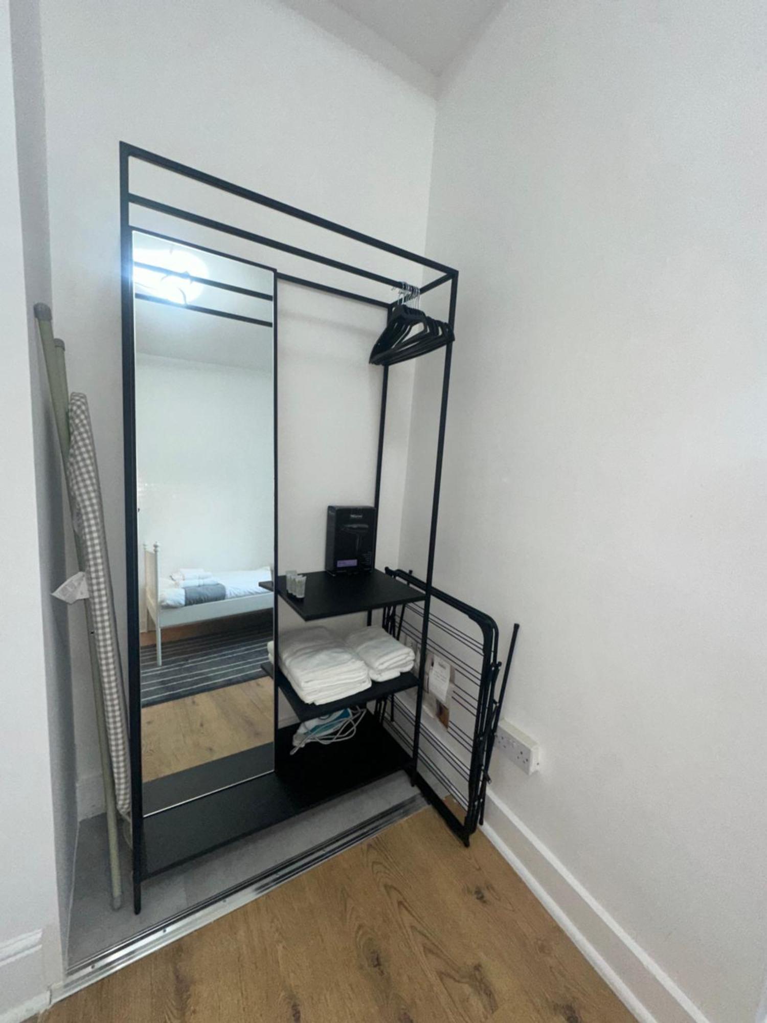 First Floor One Bed Apartment In Central West 伦敦 外观 照片